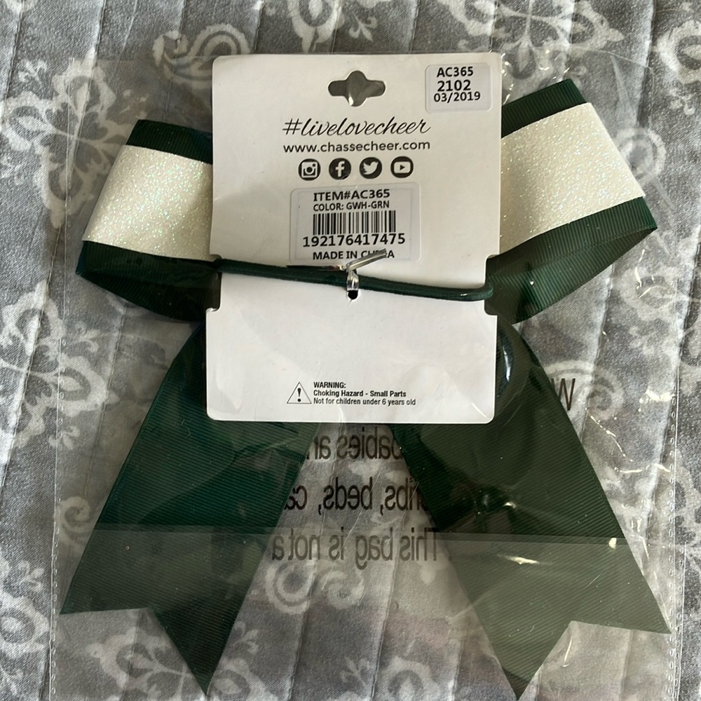 Green and White Hair Bow - Picture 2 of 3